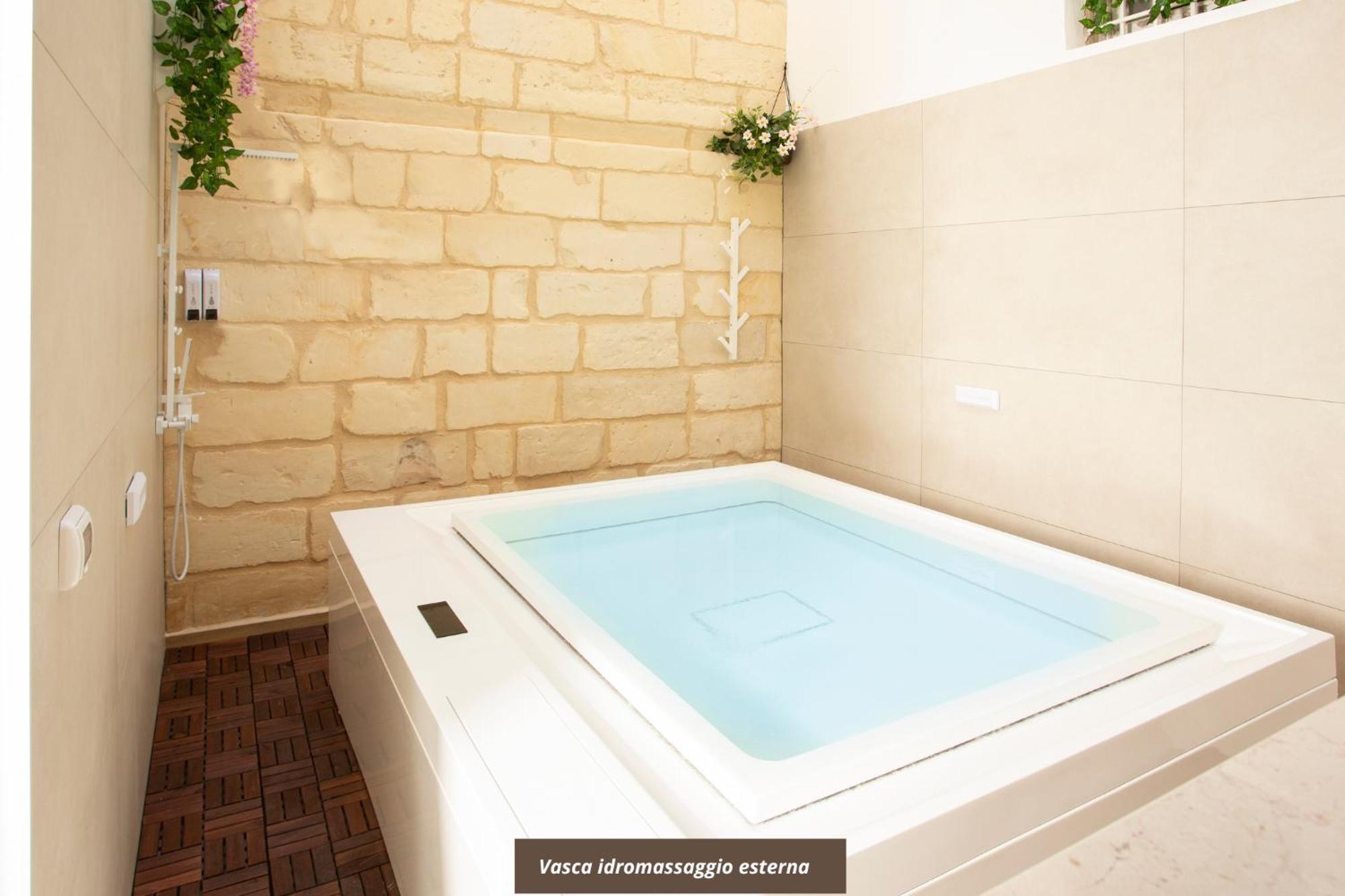 Don Carlo Suite Relais Free Parking - Lecce Selection المظهر الخارجي الصورة